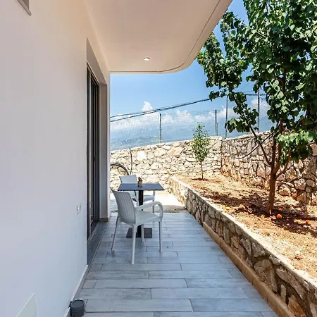 Apartman House Of Stones 7, Cozy W Parking Himara
