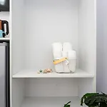 House Of Stones 7, Cozy W Parking Appartement *