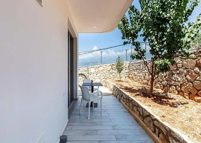 Apartamento House Of Stones 7, Cozy W Parking Himarë